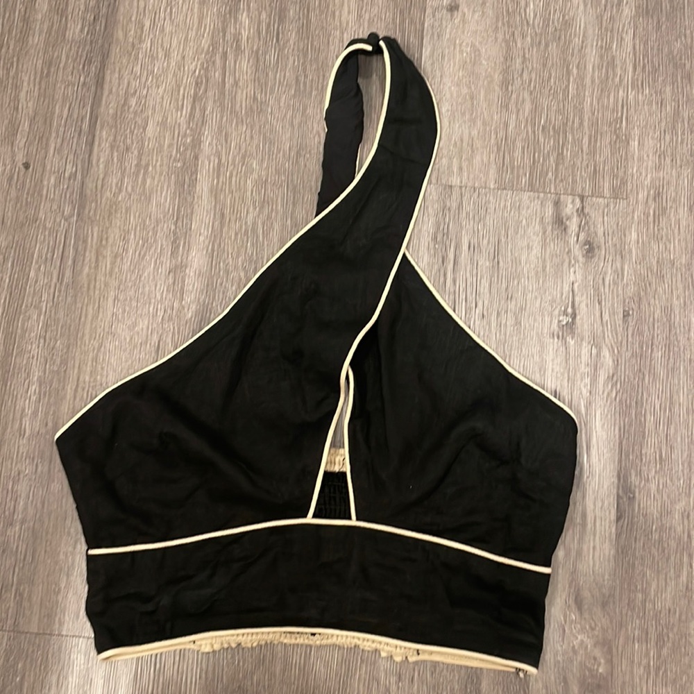 Halter neck cross crop top